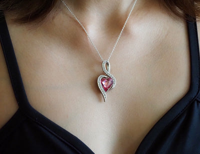 Una pendant Heart, Medium, Pink, Rhodium plated | Silvermoon